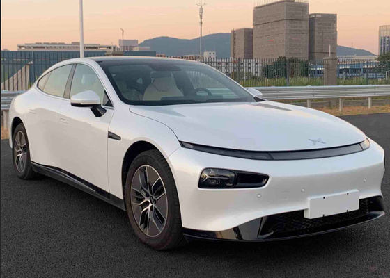 Automobile elettrica 2022 di P7 Xiaopeng 480-670KM Intelligentize premio di taglia media