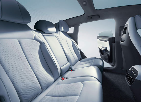Il salto C01 va in automobile l'automobile elettrica 525-717KM che 4 porte 5 mette la tassa a sedere rapida 0.67H