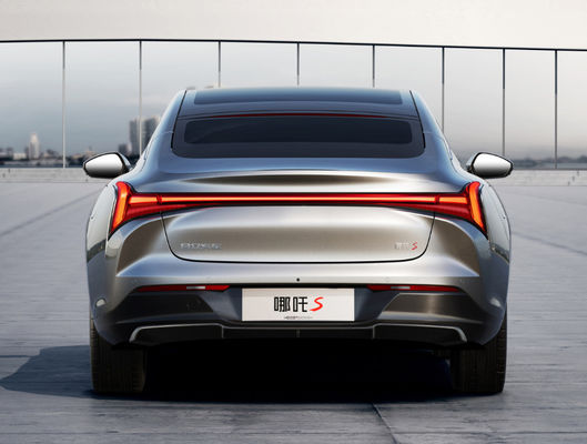 Metà di grande veicolo elettrico di 650-715KM Nezha Automobile Nezha S
