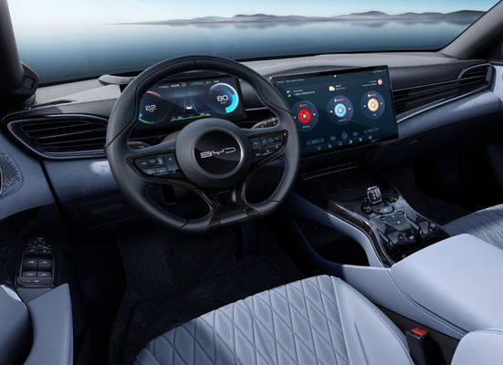 Automobili 550-700KM di taglia media della guarnizione BYD EV 5 porte 5 sedili 61.4-82.5kwh