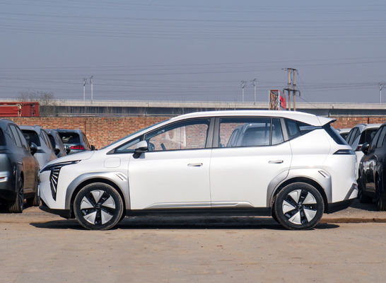5 porte 5 mette l'automobile a sedere elettrica AION Y di AION più il compatto Suv 510-610KM