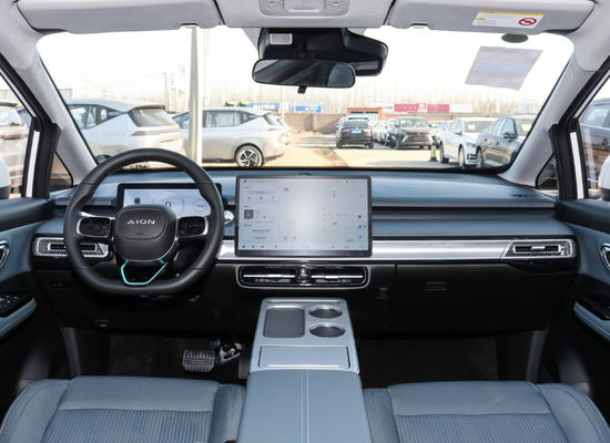 5 porte 5 mette l'automobile a sedere elettrica AION Y di AION più il compatto Suv 510-610KM