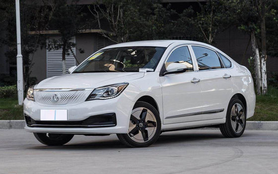 Porte elettriche pure della vettura compact 4 di 400KM Dongfeng Fengshen E70 5 sedili