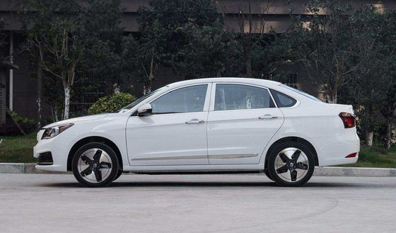 Porte elettriche pure della vettura compact 4 di 400KM Dongfeng Fengshen E70 5 sedili