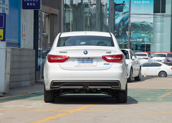 Automobili elettriche pure di S60EV Dongfeng Ev 415KM con 4 porte 5 sedili