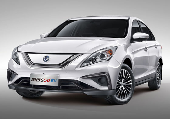 Porte del compatto 4 del veicolo elettrico 415KM del motore di Fengxing S50 Dongfeng 5 sedili