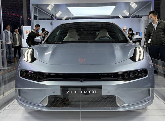 Porte elettriche di Geely Suv dell'automobile elettrica di 546-1032KM Zeekr metà di grandi 5 5 sedili