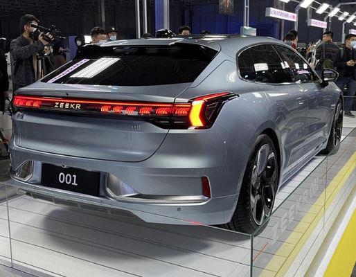Porte elettriche di Geely Suv dell'automobile elettrica di 546-1032KM Zeekr metà di grandi 5 5 sedili