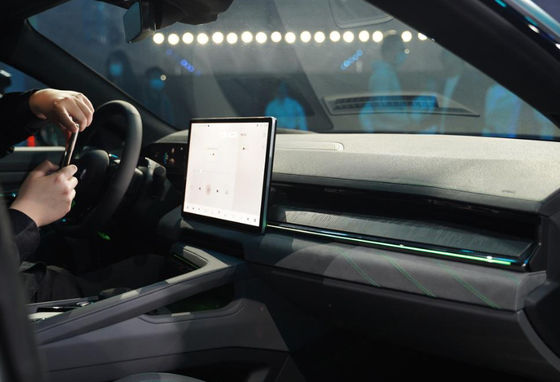 Porte elettriche di Geely Suv dell'automobile elettrica di 546-1032KM Zeekr metà di grandi 5 5 sedili