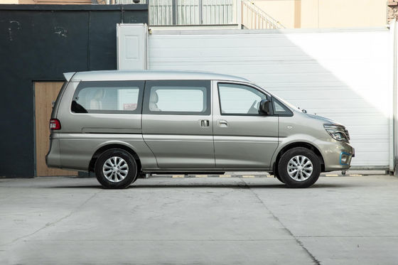 L'azionamento lungo varia automobile di 400KM Dongfeng M5ev Mpv Ev con 4 porte 5-9 sedili