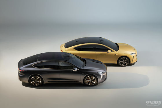 Rendimento elevato di taglia media 550-700KM delle automobili elettriche del NIO Et5 4 porte 5 sedili