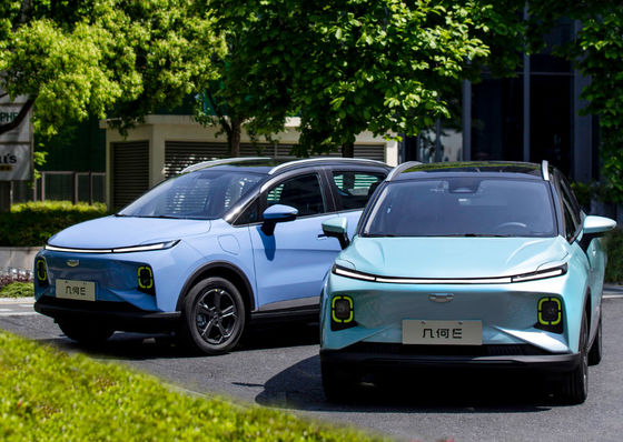 la geometria elettrica E Geely 320-410KM di 60kw Geely Suv 5 porte 4 sedili