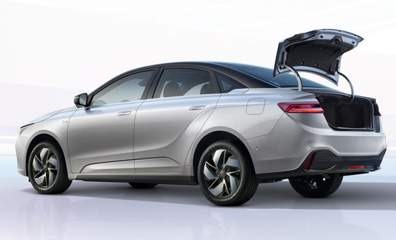 5 porte 5 mette la geometria a sedere un pro veicolo 430-600KM di Electrico