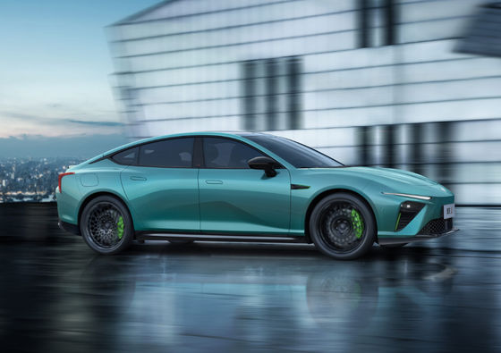 Porte del veicolo elettrico 4 di 650-715KM Nezha Automobile Hozon NETA S 5 sedili