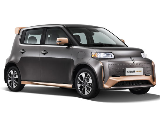Elettrico puro bianco di ORA Cat Great Wall Motor EV 305-401KM con 5 porte 4 sedili