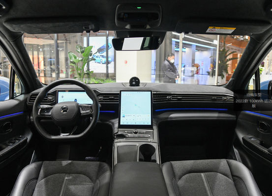Automobili elettriche Suv di taglia media 465-615KM del NIO EC6 con 5 porte 5 sedili