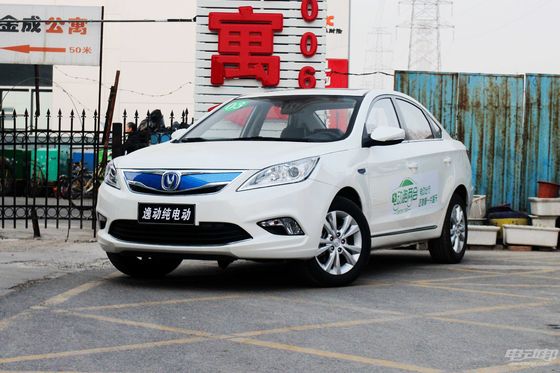 Norma ufficiale 365-405KM dell'automobile elettrica 2022 della berlina di Changan Eado EV460