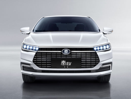 Byd compatto Qin Ev Sedan Electric Car 400-450KM 4 porte 5 sedili