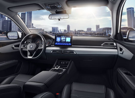 Byd compatto Qin Ev Sedan Electric Car 400-450KM 4 porte 5 sedili