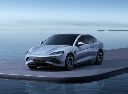 Automobile elettrica 550-700KM di taglia media della berlina della guarnizione di Byd 5 porte 5 sedili