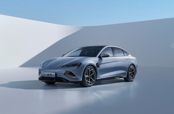 Automobile elettrica 550-700KM di taglia media della berlina della guarnizione di Byd 5 porte 5 sedili