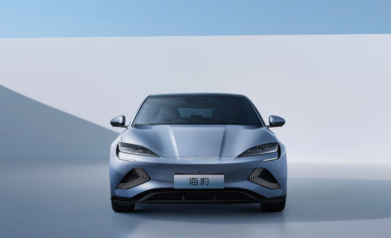 Automobile elettrica 550-700KM di taglia media della berlina della guarnizione di Byd 5 porte 5 sedili