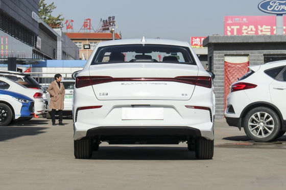 Norma ufficiale 401KM dell'automobile elettrica della berlina di E3 Byd 4 porte 5 sedili